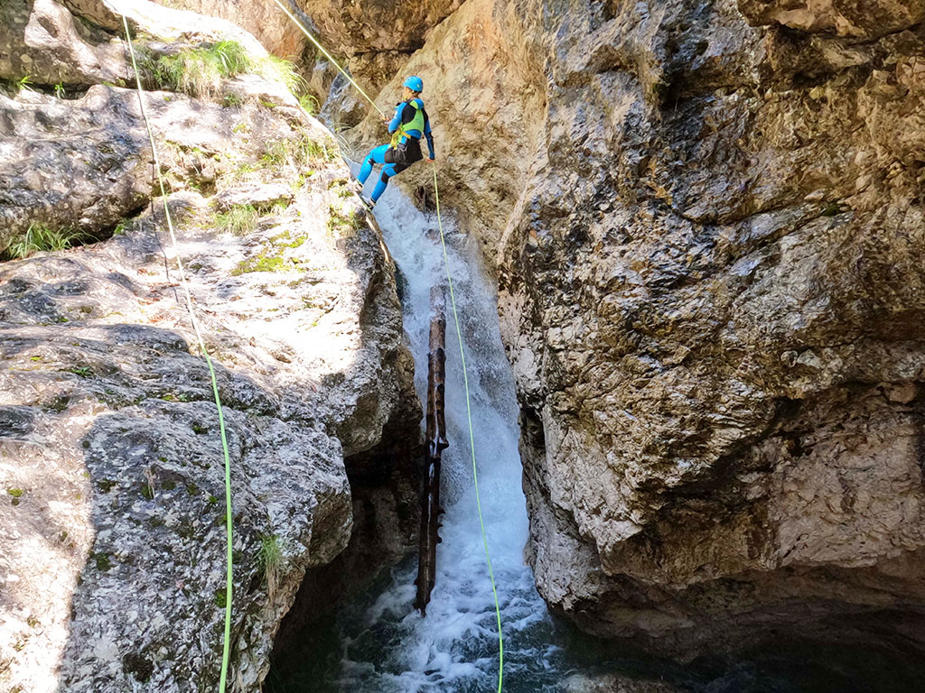 rio_simon-canyoning-gallery-1